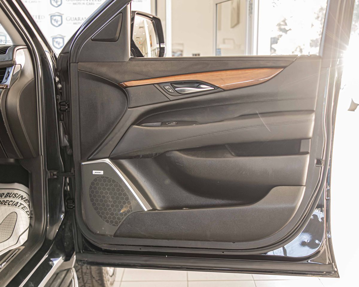 2016 CADILLAC ESCALADE - Image 43