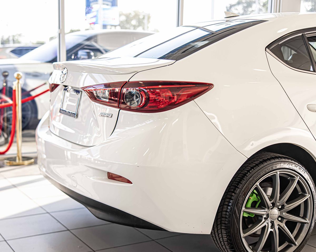 2017 MAZDA MAZDA3 - Image 13