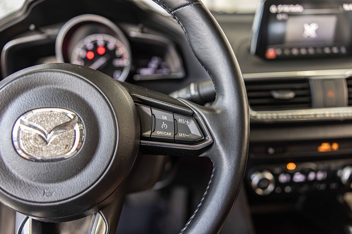 2017 MAZDA MAZDA3 - Image 25