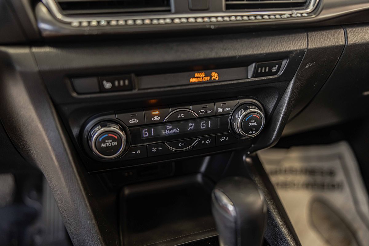 2017 MAZDA MAZDA3 - Image 27