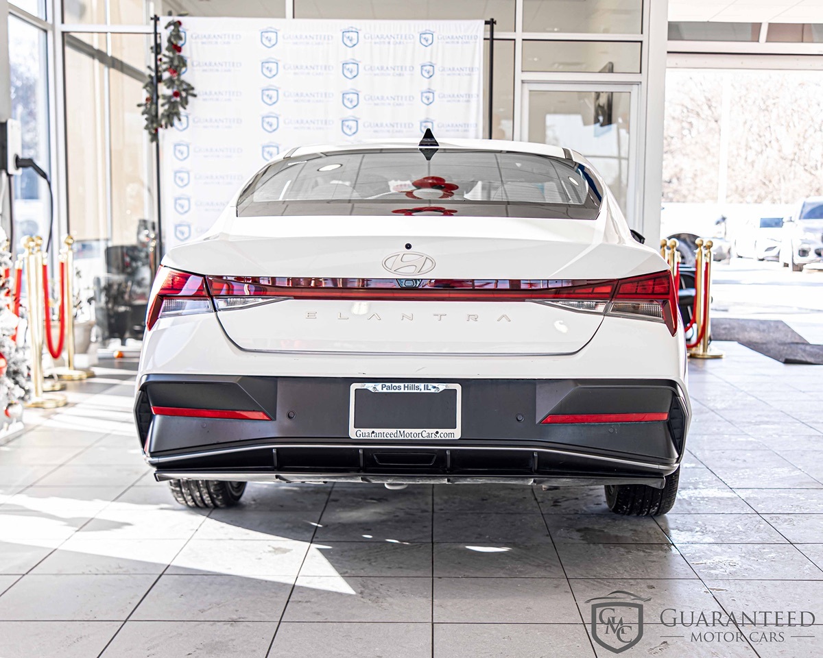 2024 HYUNDAI ELANTRA - Image 14