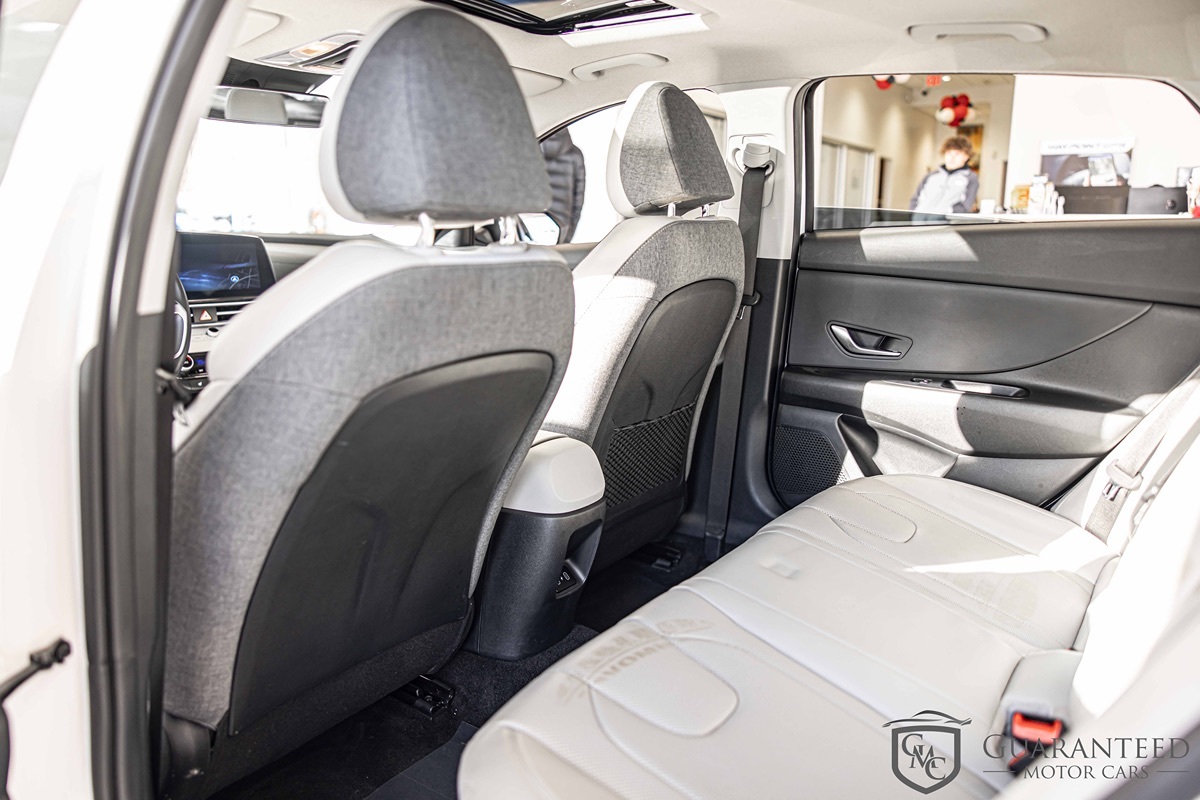 2024 HYUNDAI ELANTRA - Image 31