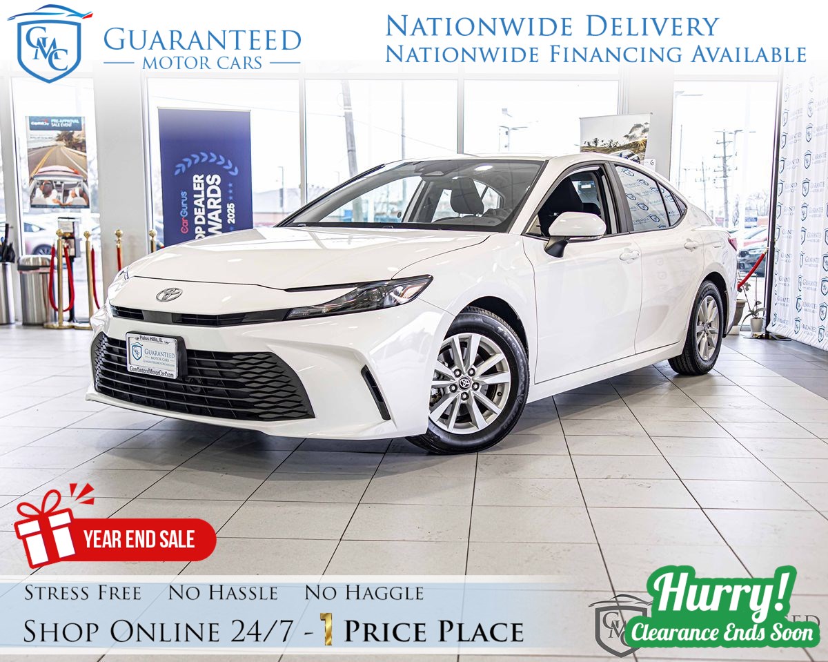 2025 Toyota Camry LE's photo