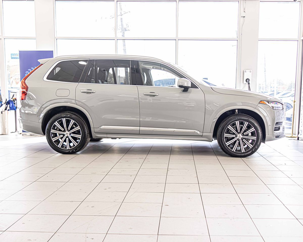 2025 VOLVO XC90 - Image 10