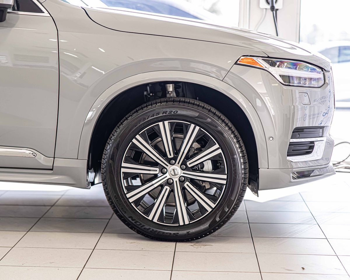 2025 VOLVO XC90 - Image 11