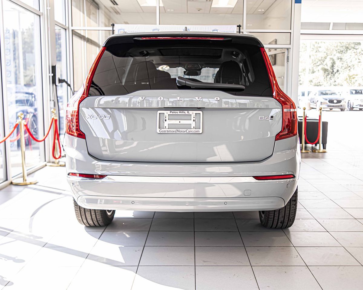 2025 VOLVO XC90 - Image 14