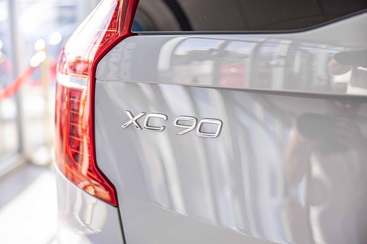 2025 VOLVO XC90 - Image 16