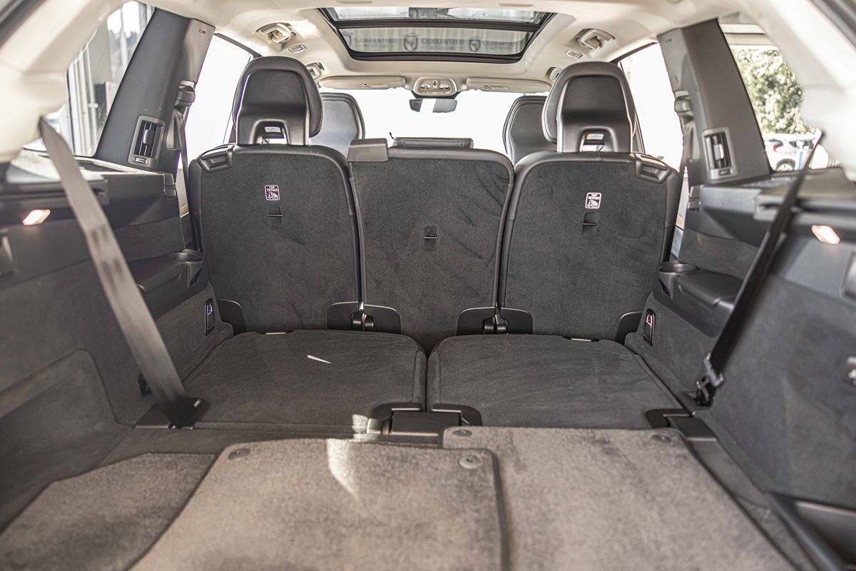 2025 VOLVO XC90 - Image 17