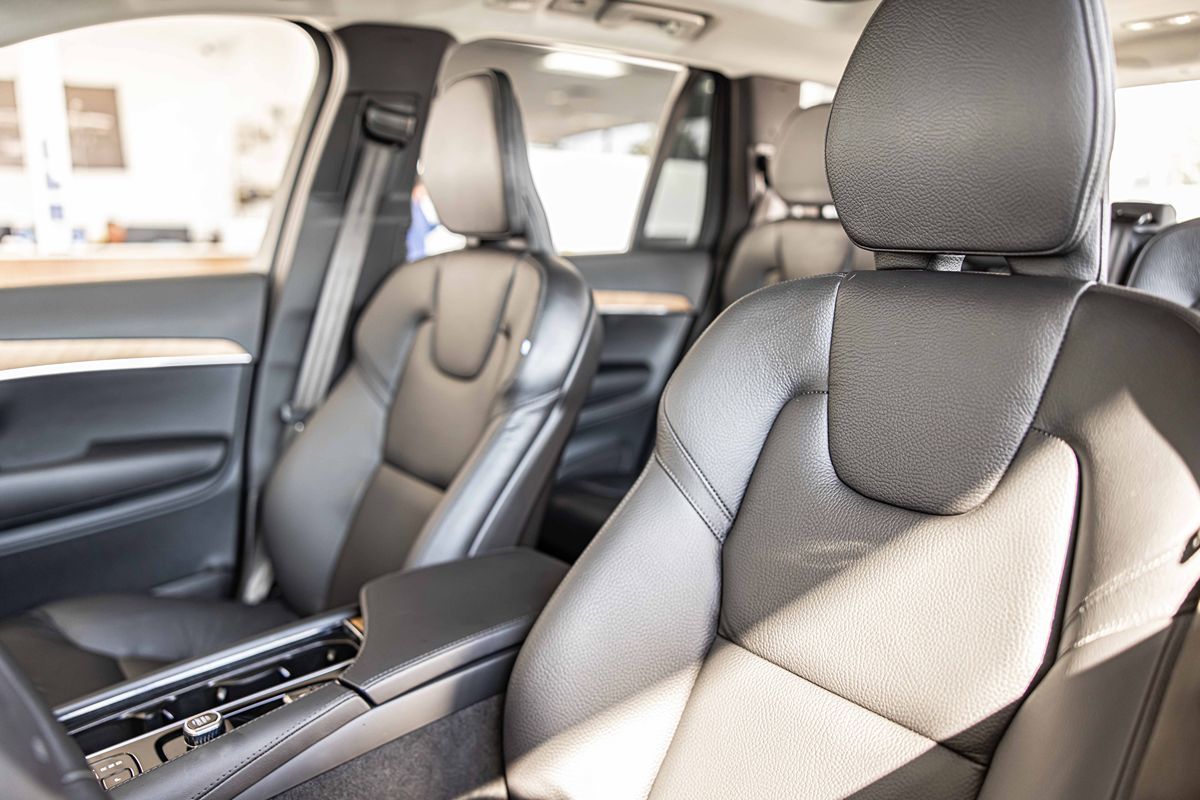 2025 VOLVO XC90 - Image 19