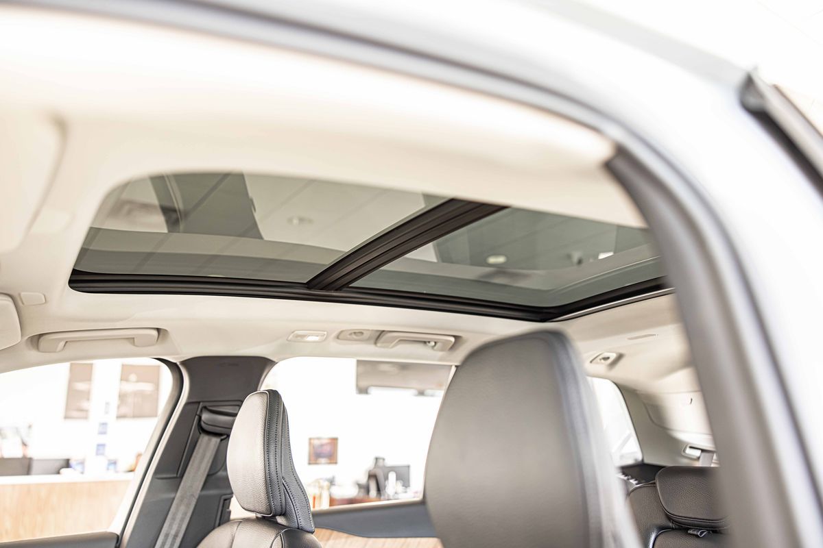 2025 VOLVO XC90 - Image 20