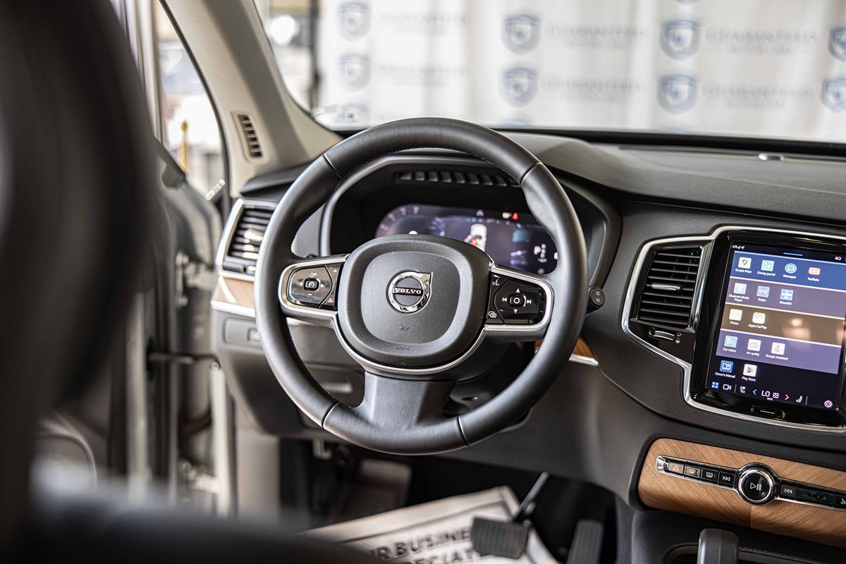 2025 VOLVO XC90 - Image 38