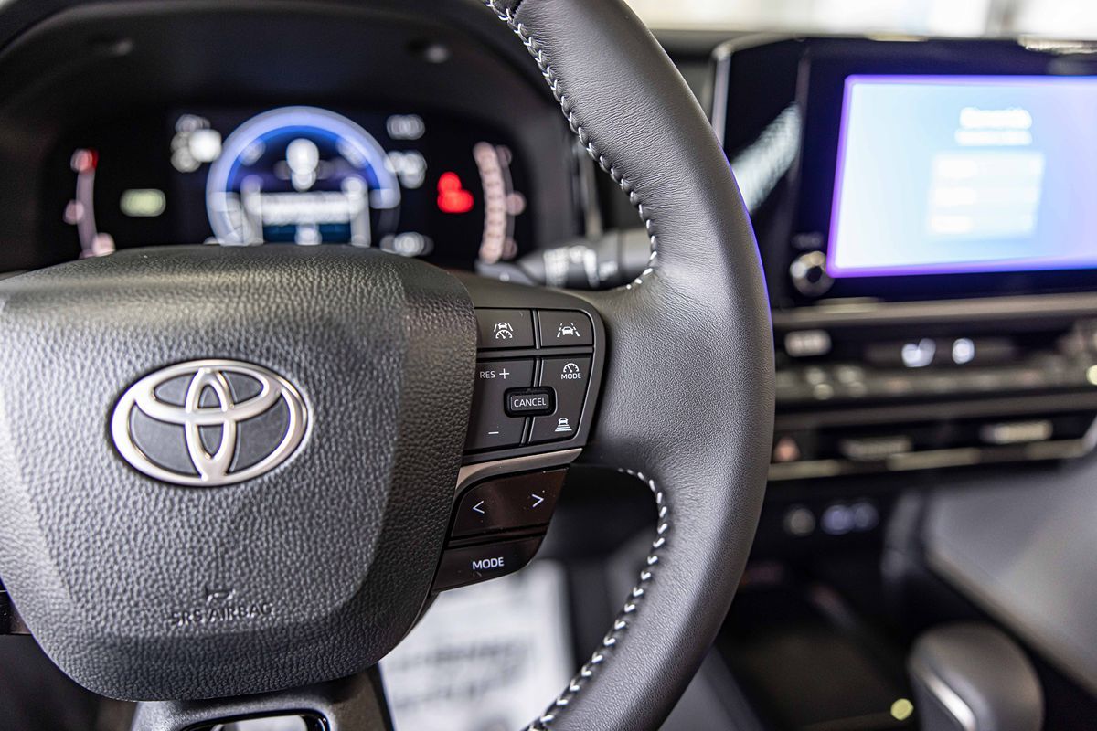 2026 TOYOTA CAMRY - Image 26