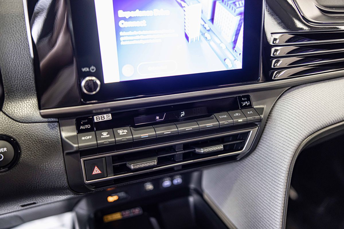 2026 TOYOTA CAMRY - Image 28