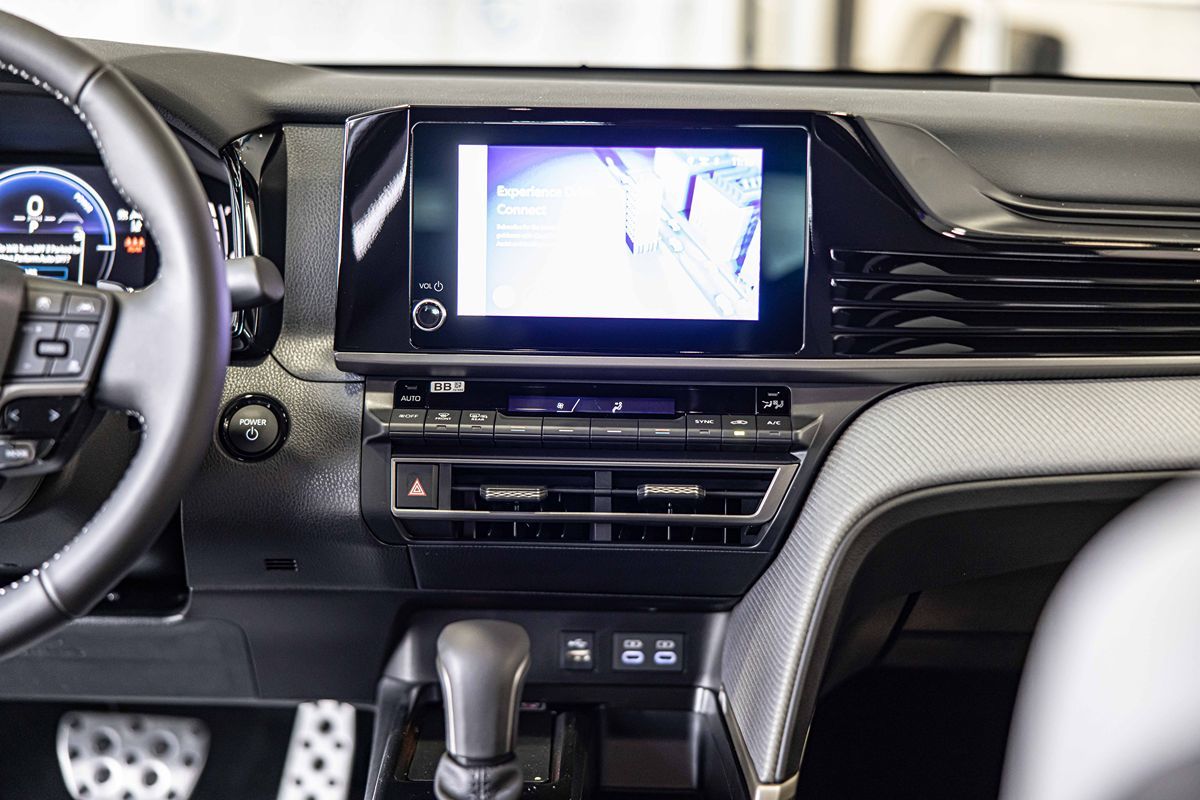 2026 TOYOTA CAMRY - Image 38