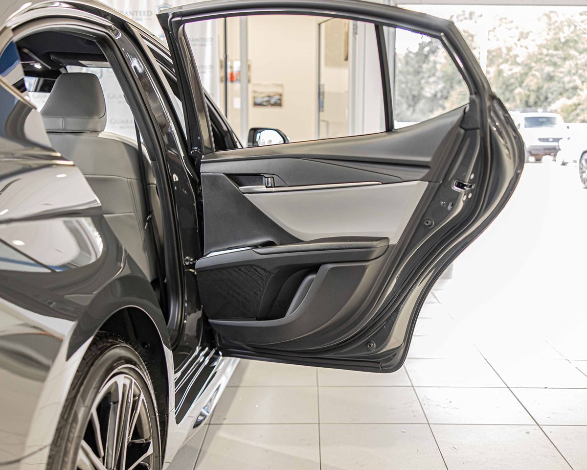 2026 TOYOTA CAMRY - Image 40