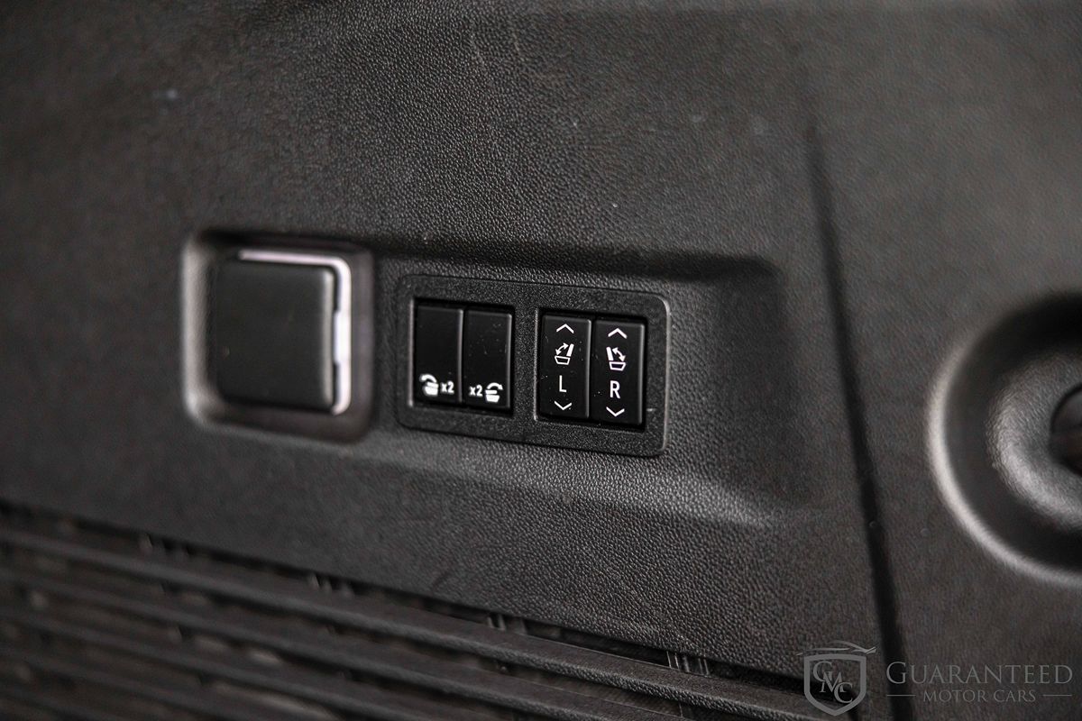 2022 CHEVROLET SUBURBAN - Image 19