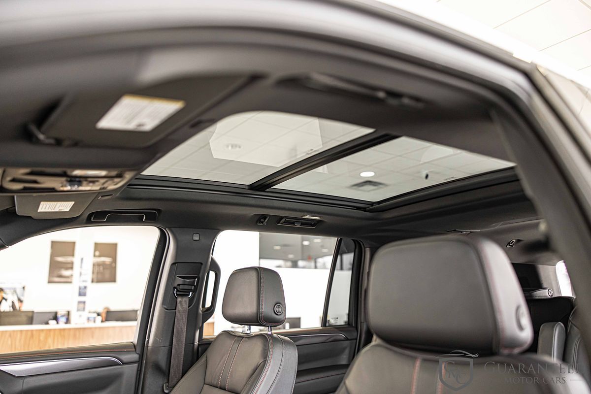 2022 CHEVROLET SUBURBAN - Image 21