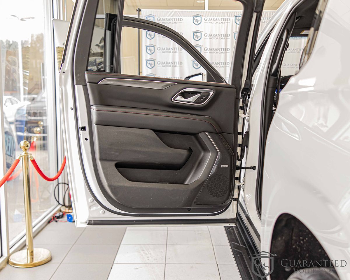 2022 CHEVROLET SUBURBAN - Image 35