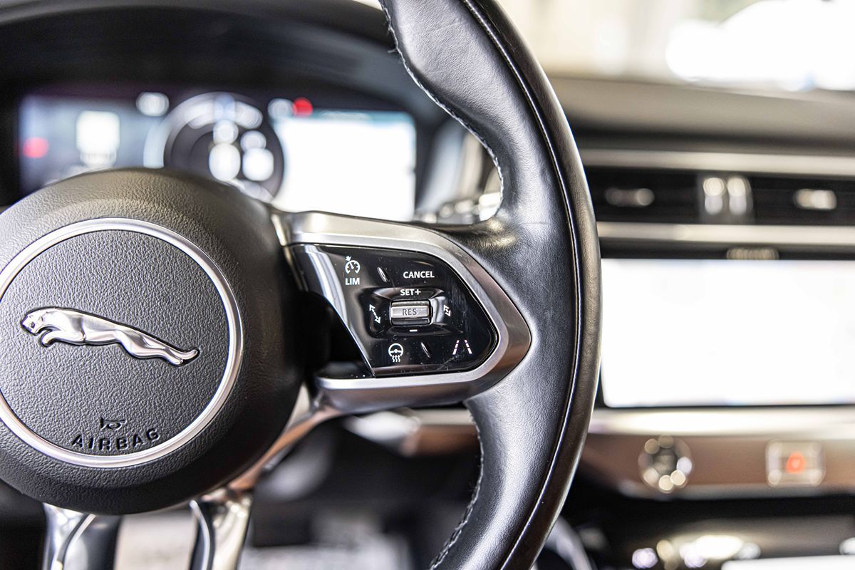 2022 JAGUAR I-PACE - Image 27