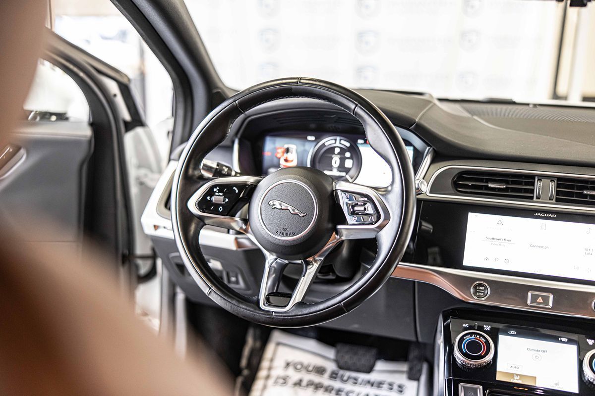 2022 JAGUAR I-PACE - Image 40
