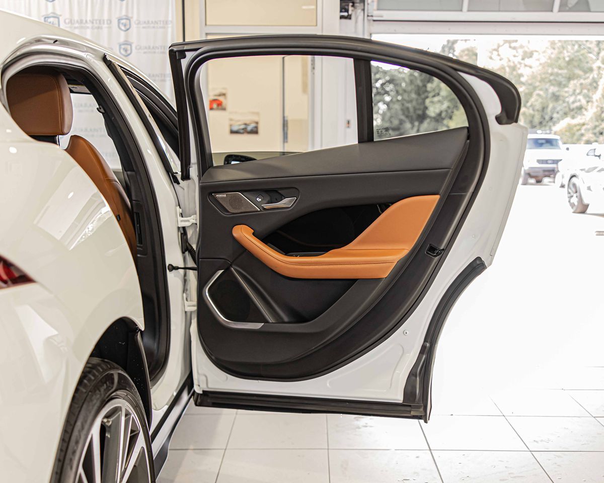 2022 JAGUAR I-PACE - Image 43