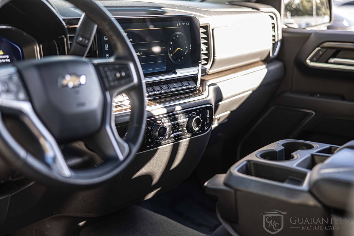 2023 CHEVROLET SILVERADO - Image 22