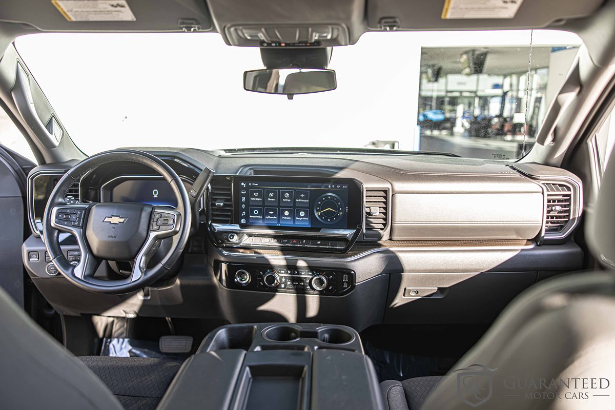 2023 CHEVROLET SILVERADO - Image 35