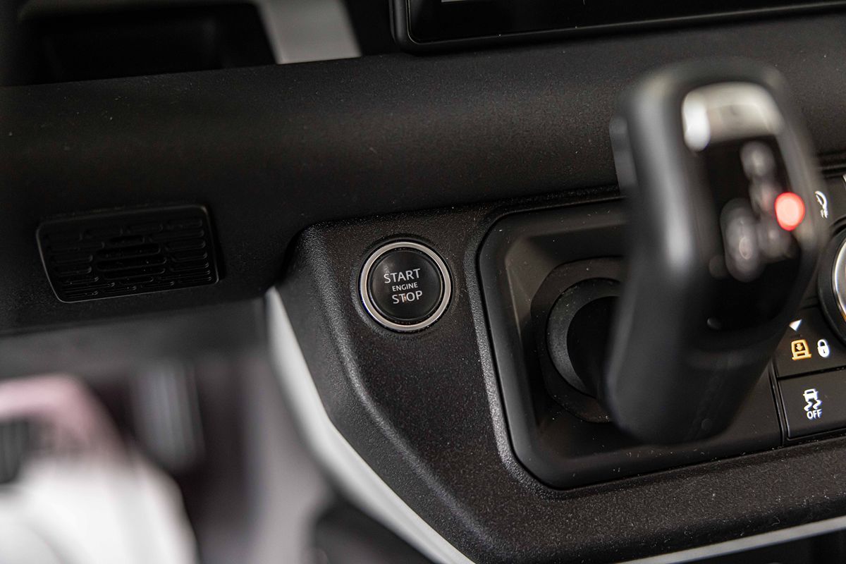 2020 LAND ROVER DEFENDER - Image 26