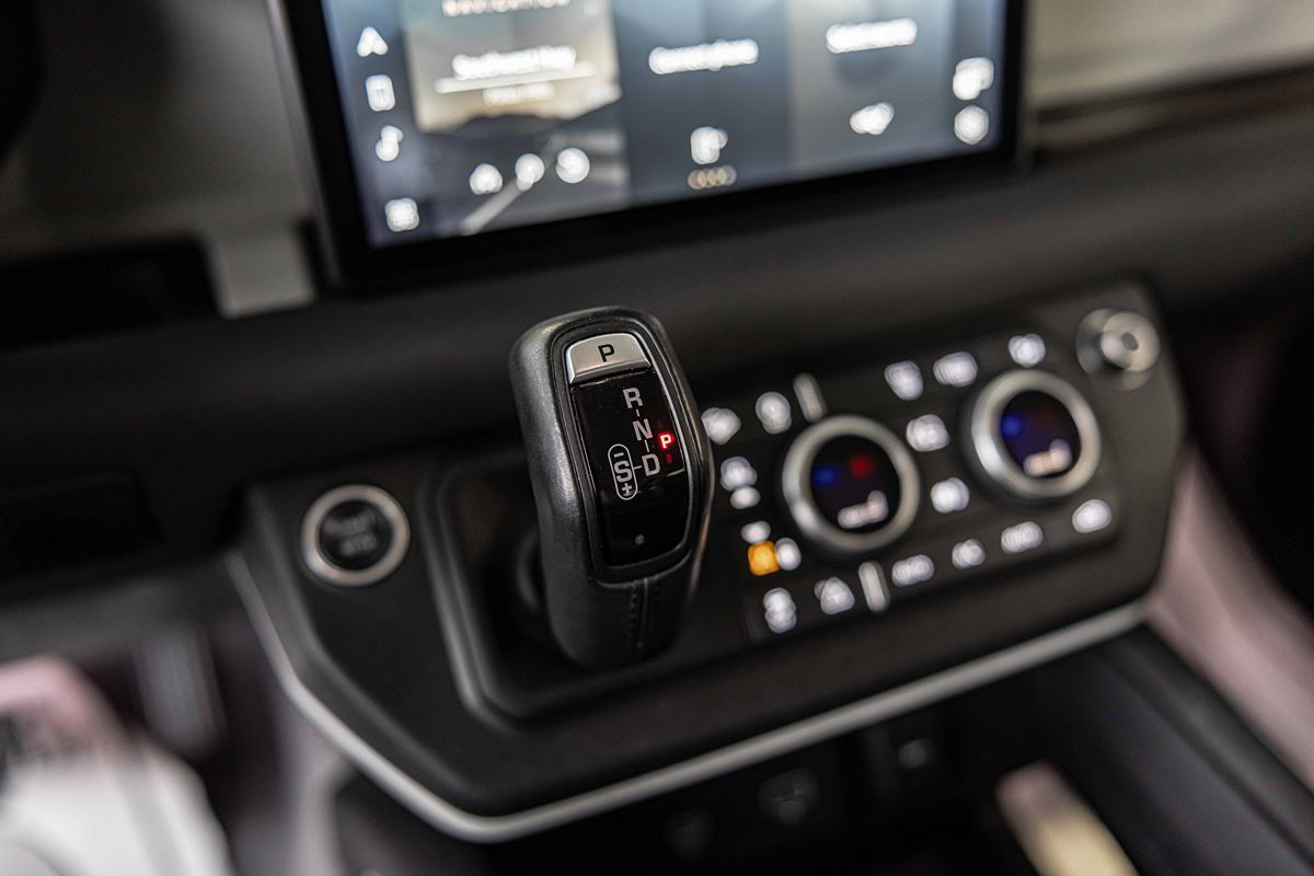 2020 LAND ROVER DEFENDER - Image 29