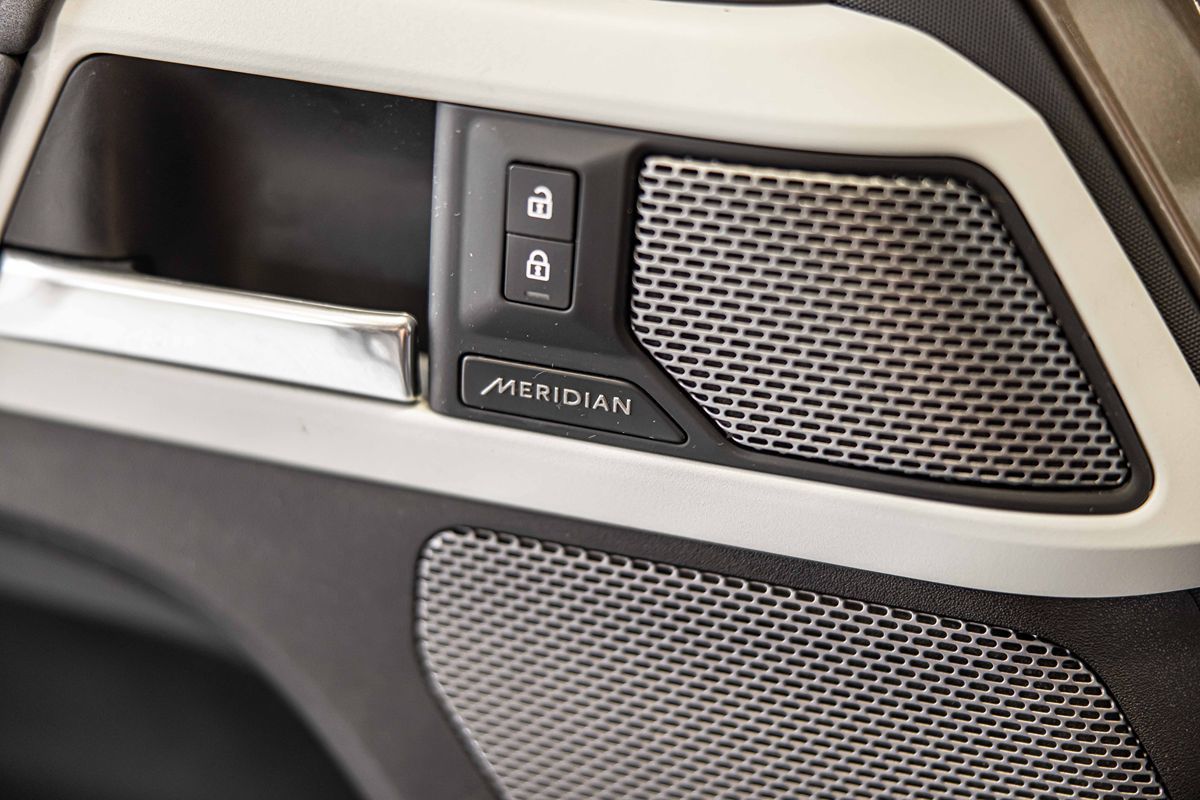 2020 LAND ROVER DEFENDER - Image 30