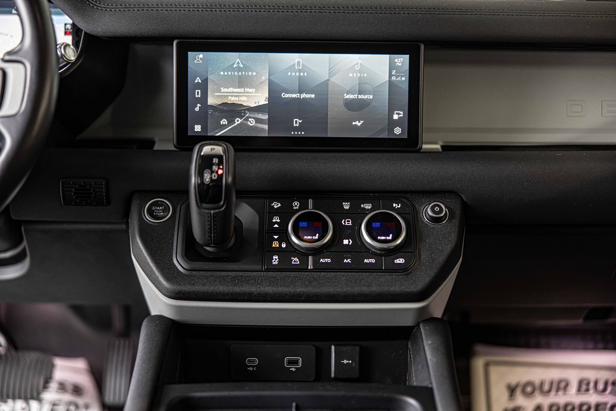 2020 LAND ROVER DEFENDER - Image 38