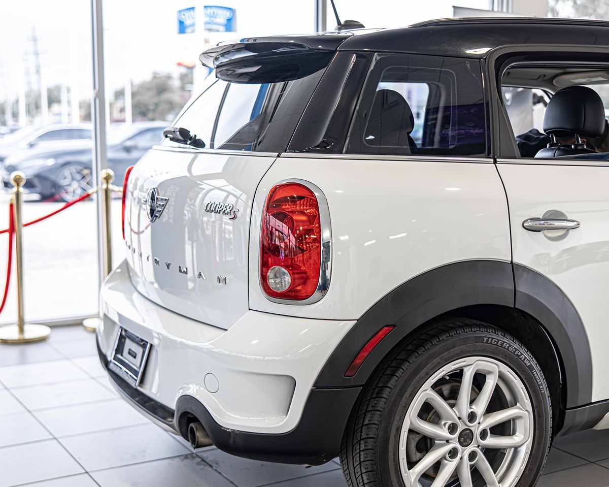 2015 MINI COUNTRYMAN - Image 13
