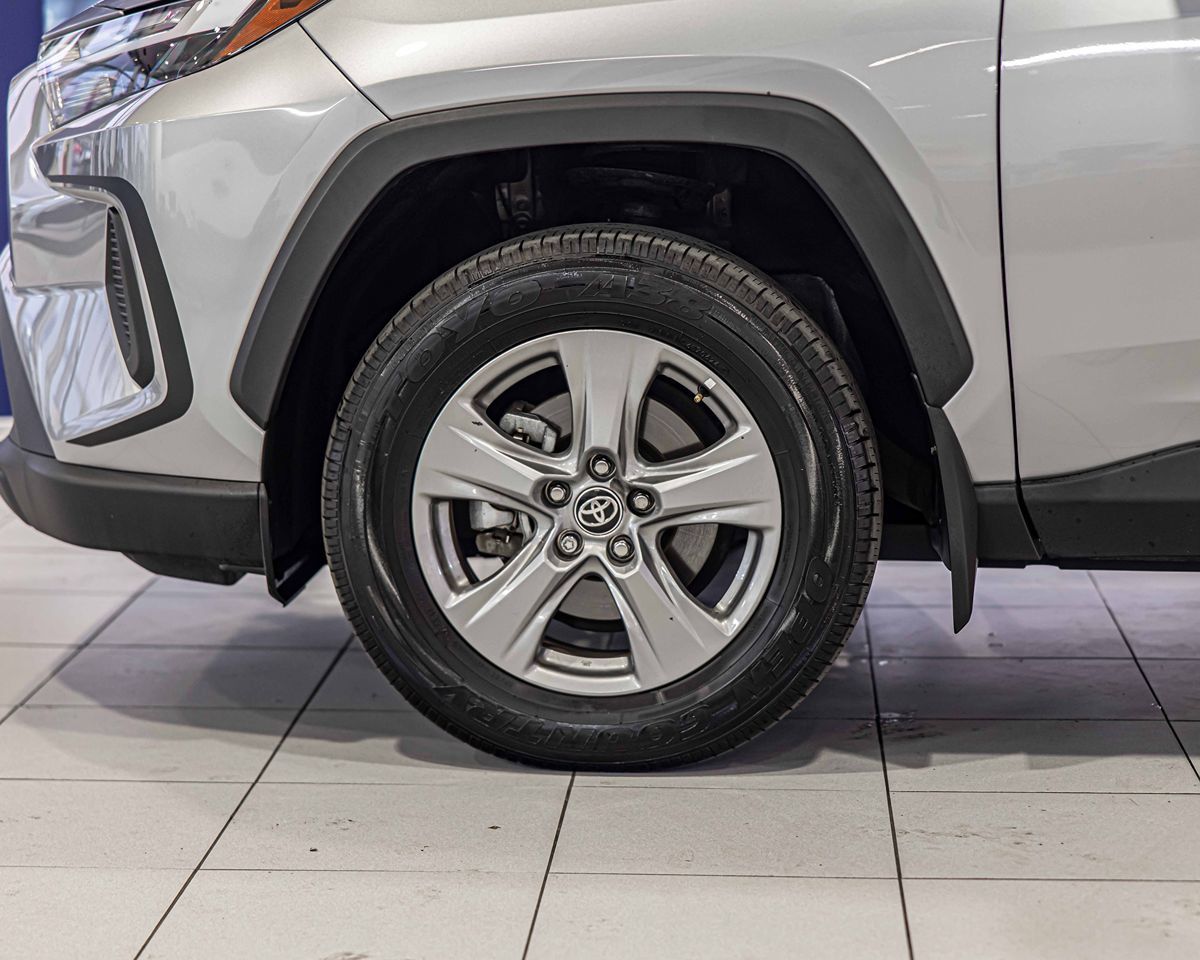 2024 TOYOTA RAV4 - Image 9