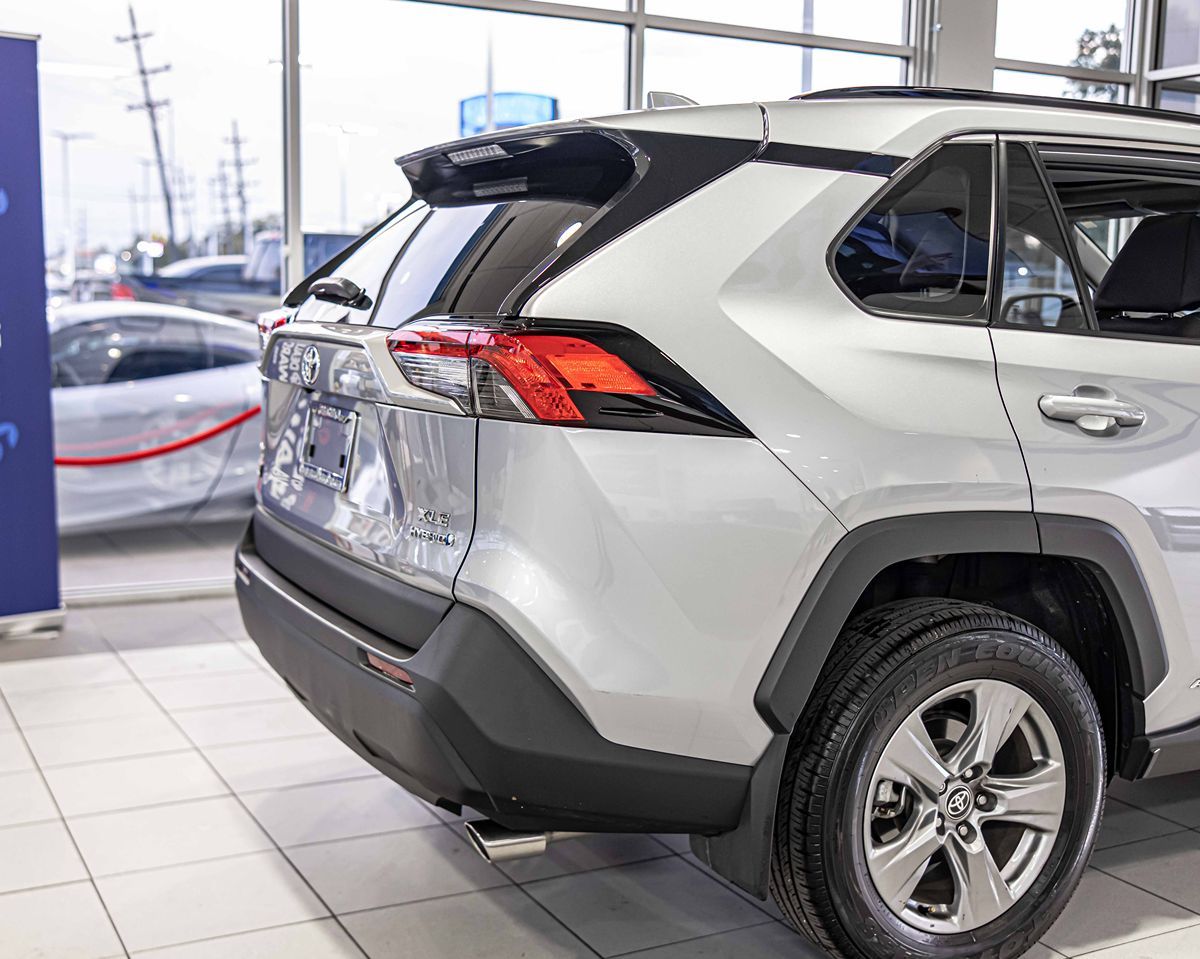 2024 TOYOTA RAV4 - Image 13