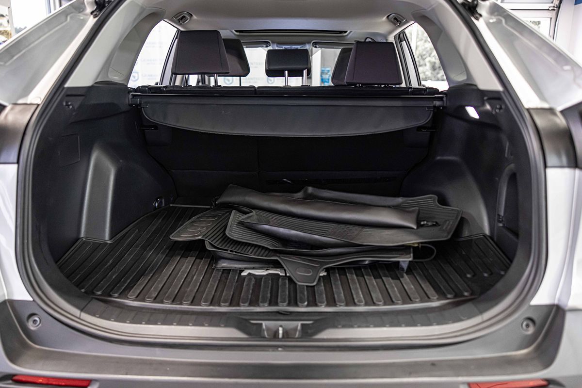 2024 TOYOTA RAV4 - Image 17