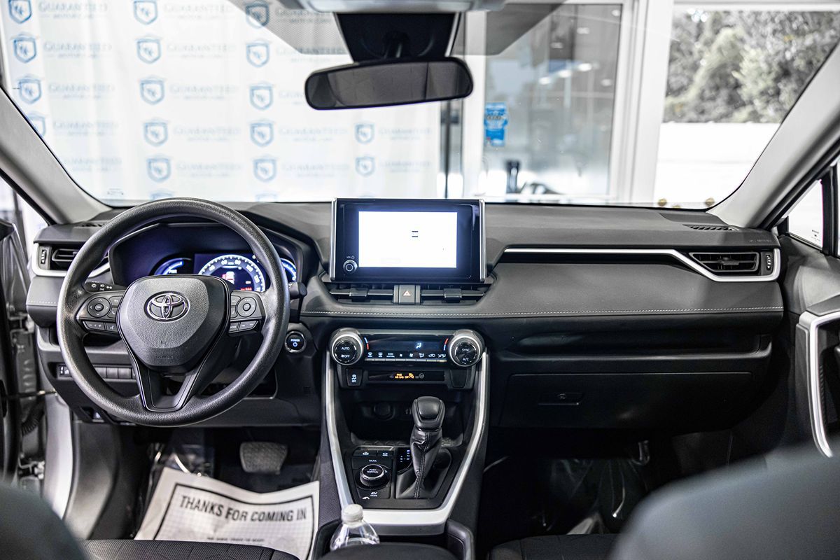 2024 TOYOTA RAV4 - Image 33