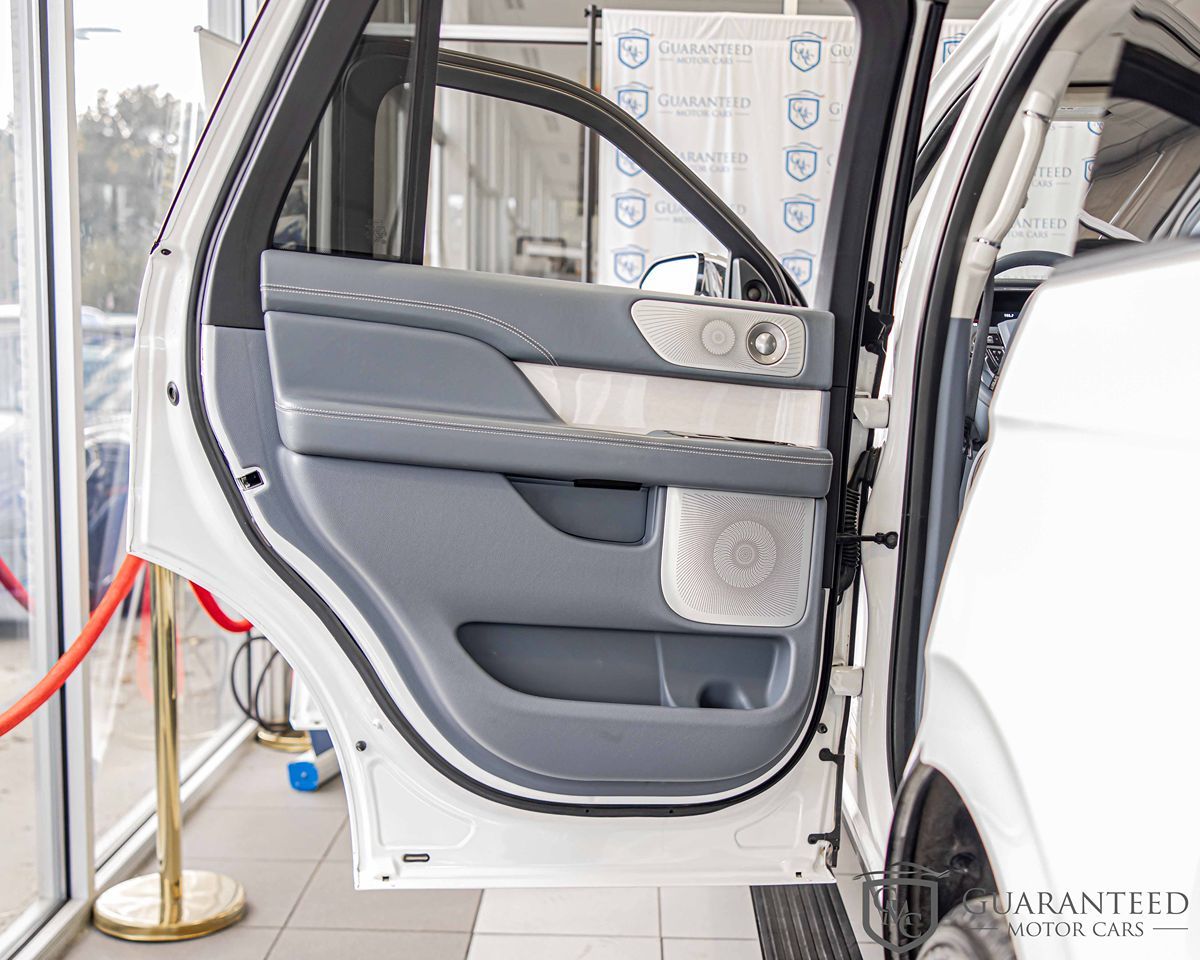 2020 LINCOLN NAVIGATOR - Image 35