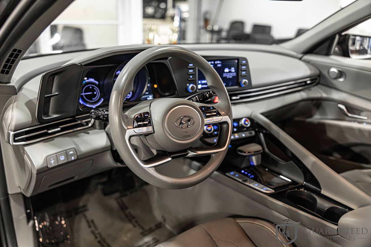 2023 HYUNDAI ELANTRA - Image 18