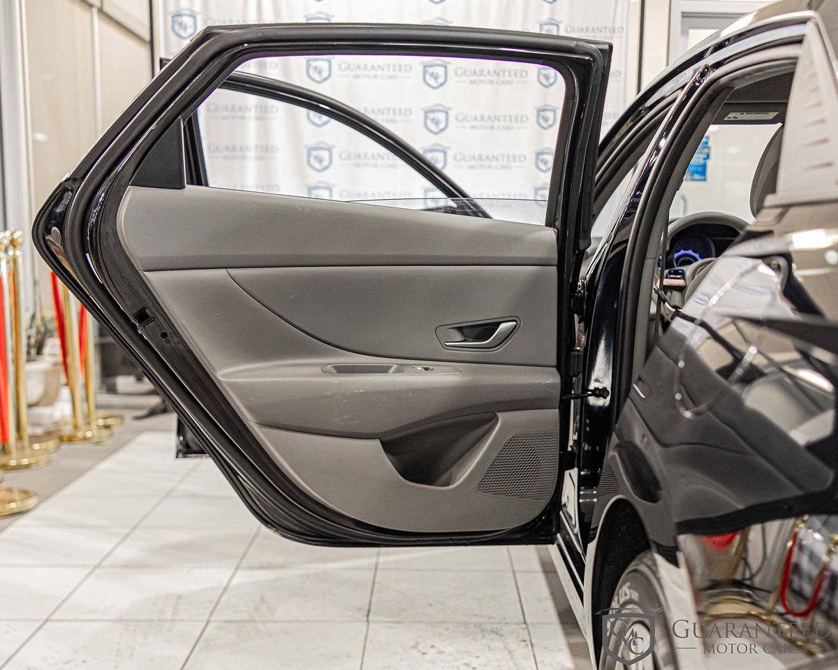 2023 HYUNDAI ELANTRA - Image 32