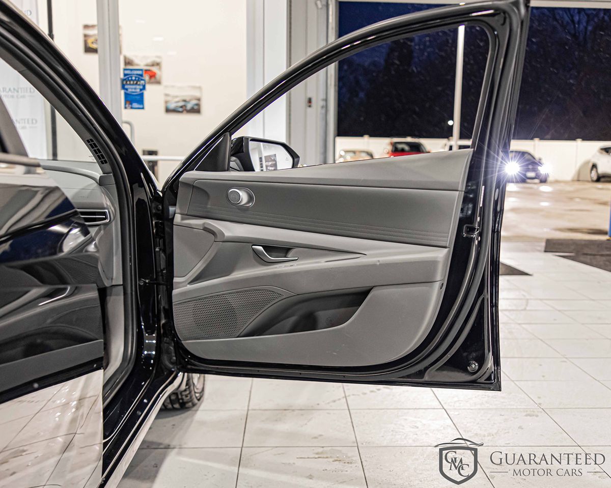 2023 HYUNDAI ELANTRA - Image 38