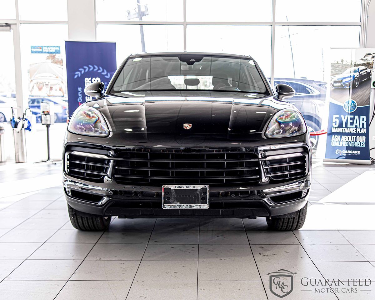 2019 Porsche Cayenne S photo 2
