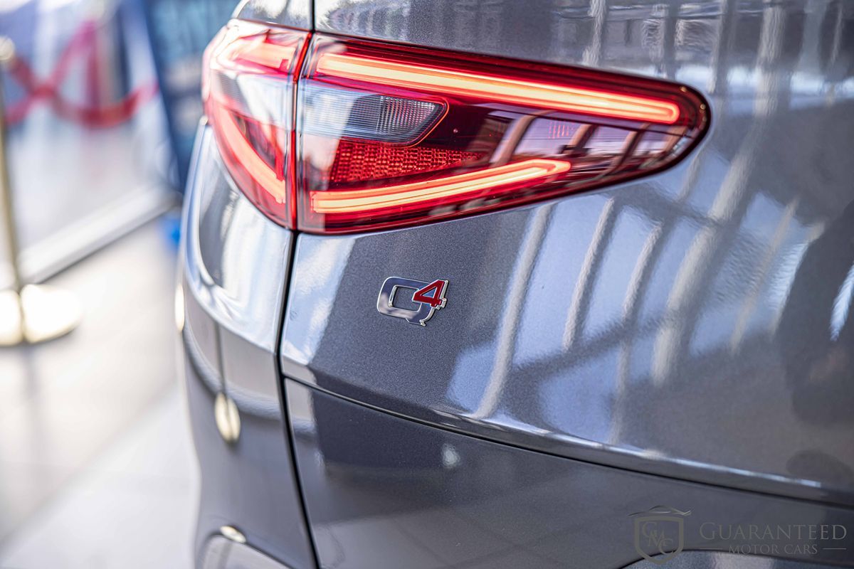 2022 ALFA ROMEO STELVIO - Image 16