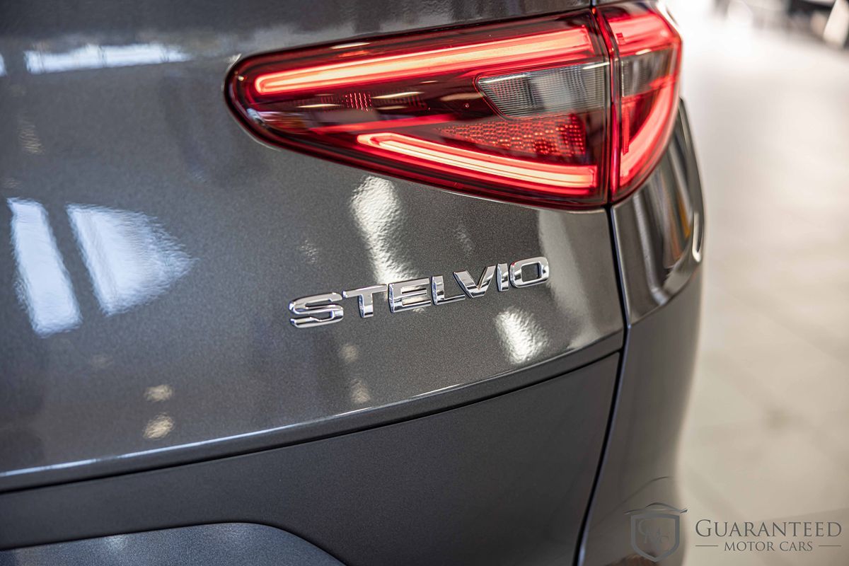 2022 ALFA ROMEO STELVIO - Image 17