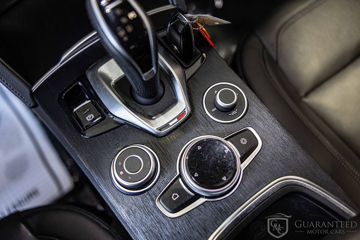 2022 ALFA ROMEO STELVIO - Image 31