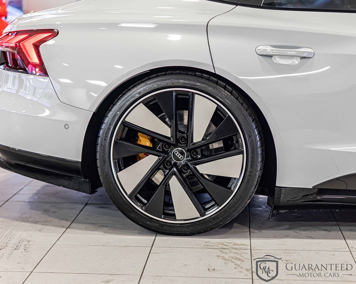 2022 AUDI RS E-TRON GT - Image 9