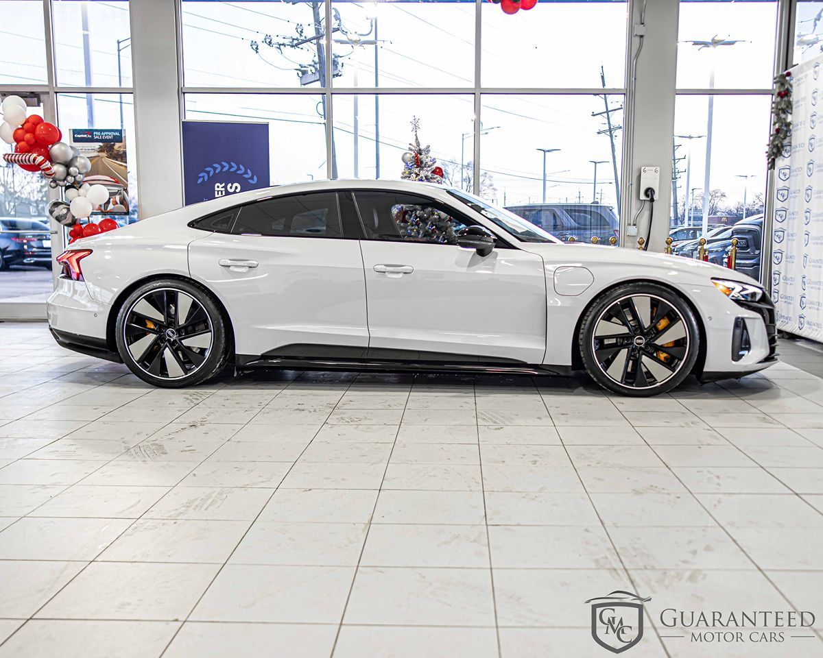 2022 AUDI RS E-TRON GT - Image 11