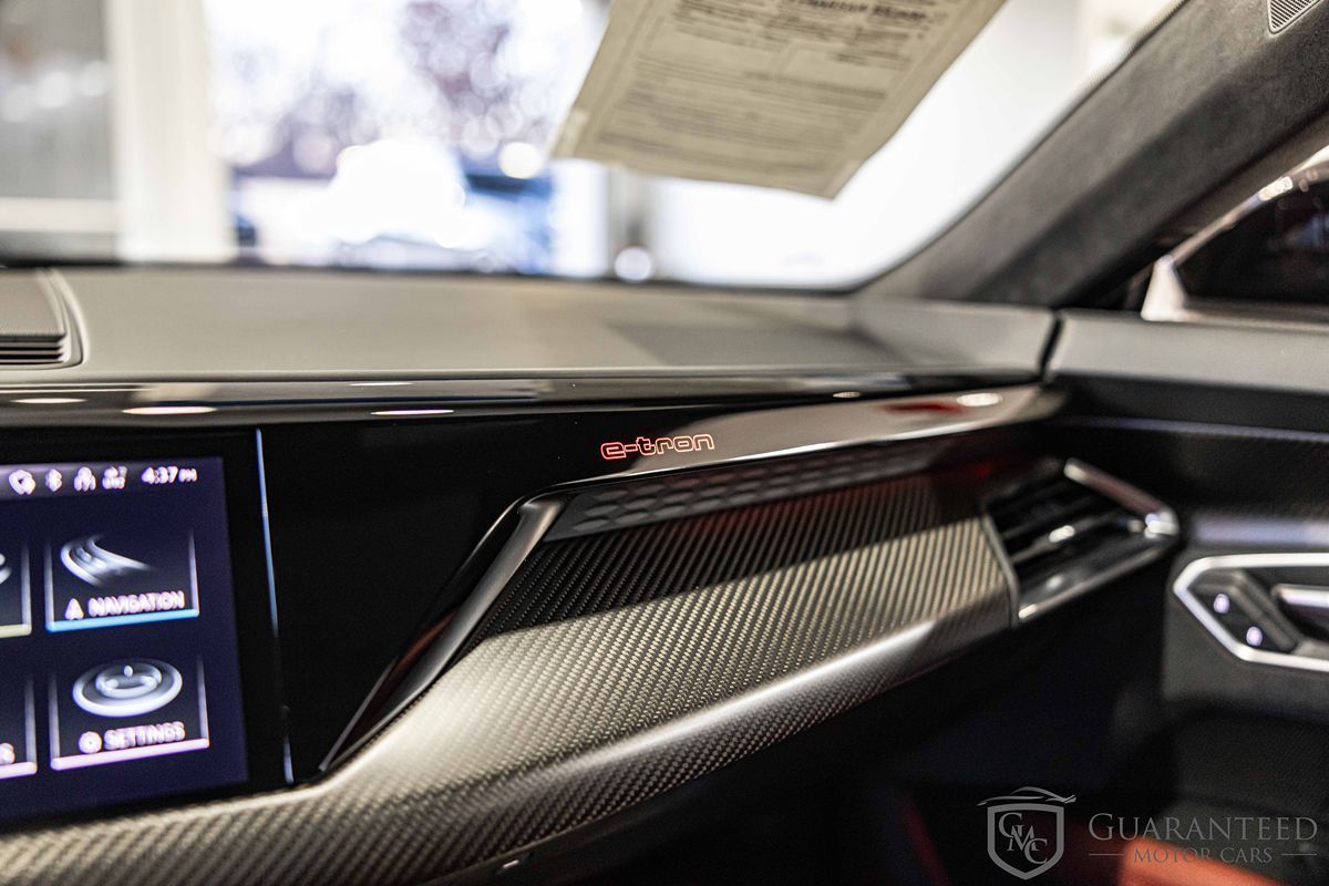 2022 AUDI RS E-TRON GT - Image 32