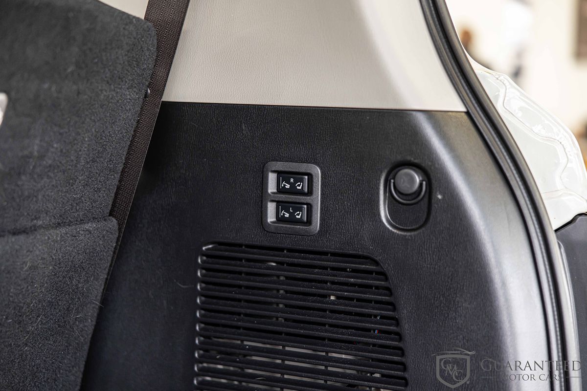 2019 NISSAN ARMADA - Image 21