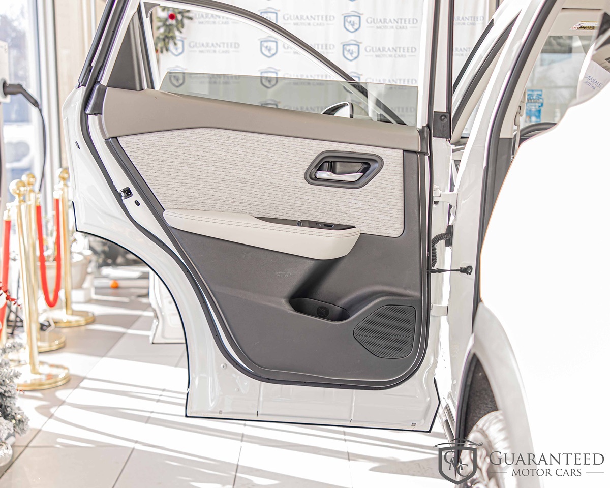 2023 NISSAN ROGUE - Image 32