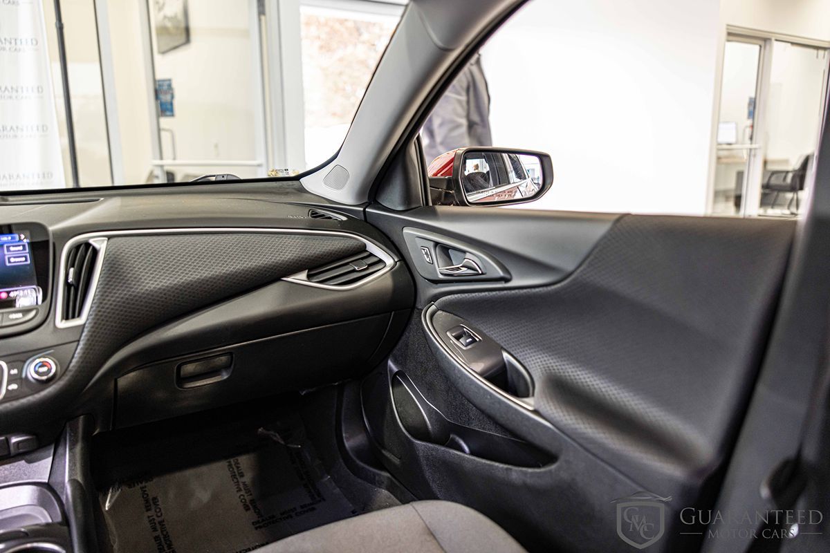 2020 CHEVROLET MALIBU - Image 37